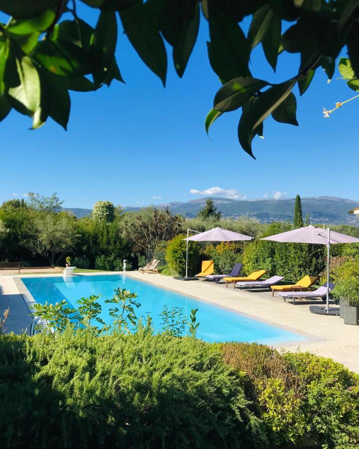 Le Mas De La Source Bed and Breakfast Mougins Eksteriør billede