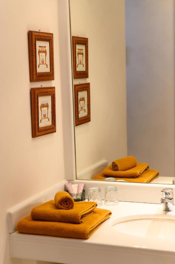 Le Mas De La Source Bed and Breakfast Mougins Eksteriør billede