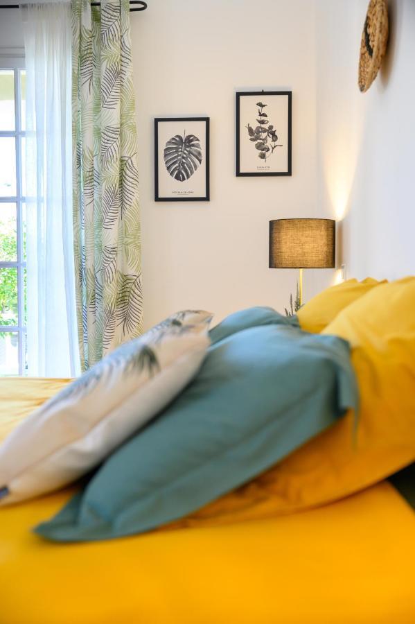 Le Mas De La Source Bed and Breakfast Mougins Eksteriør billede