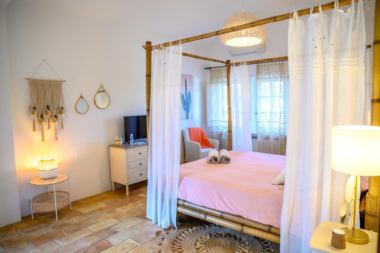 Le Mas De La Source Bed and Breakfast Mougins Eksteriør billede
