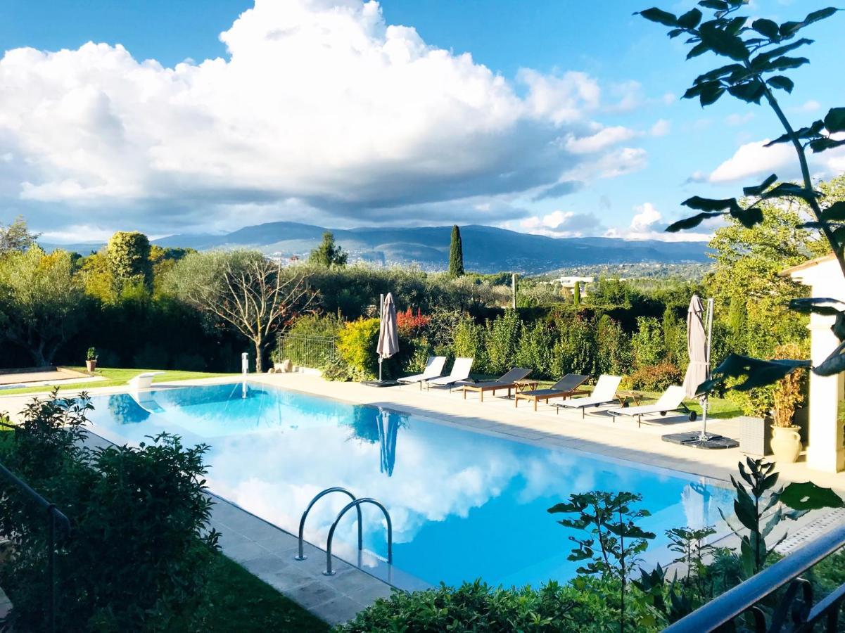 Le Mas De La Source Bed and Breakfast Mougins Eksteriør billede